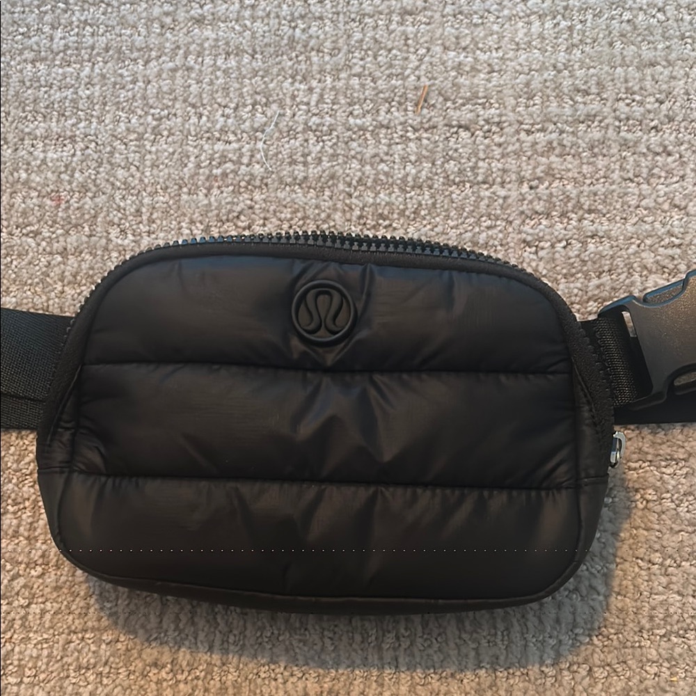 lululemon athletica belt bag